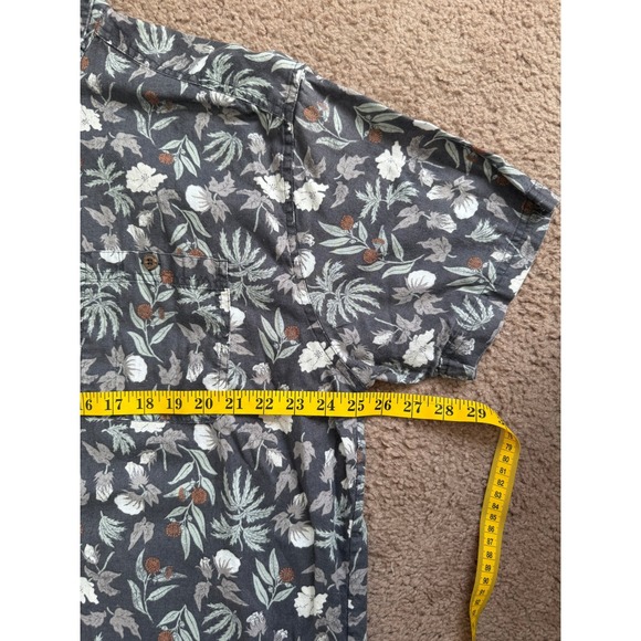 Patagonia Men's‎ Size 2XL Short Sleeve Button Down Shirt Floral Print Brown - Picture 4 of 7